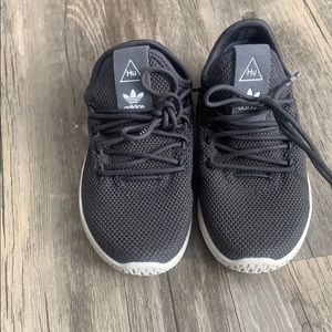 Kids Adidas Pharrell Williams Tennis Hu size 11